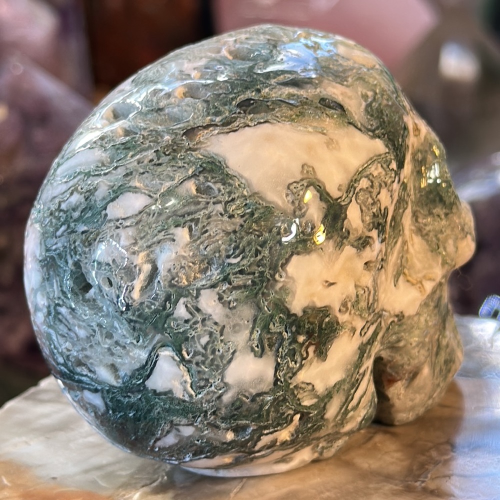 🌸SALE🌸 Moss Agate Crystal Skull Carving! - Picture 6 of 10